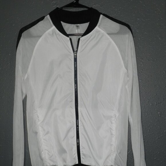 Fabletics Womens White And Black Zip Up Mesh Light Weight Atlanta Jacket Size XS - Picture 2 of 10